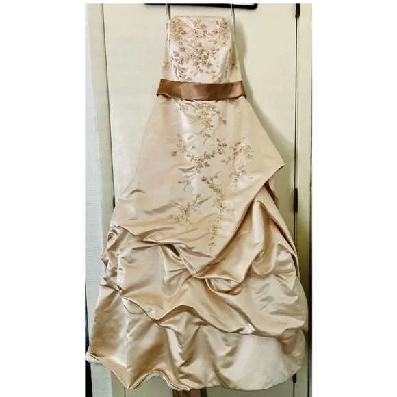 white christmas dresses Oleg Cassini Ombre Gold Sequin Gown main image 0